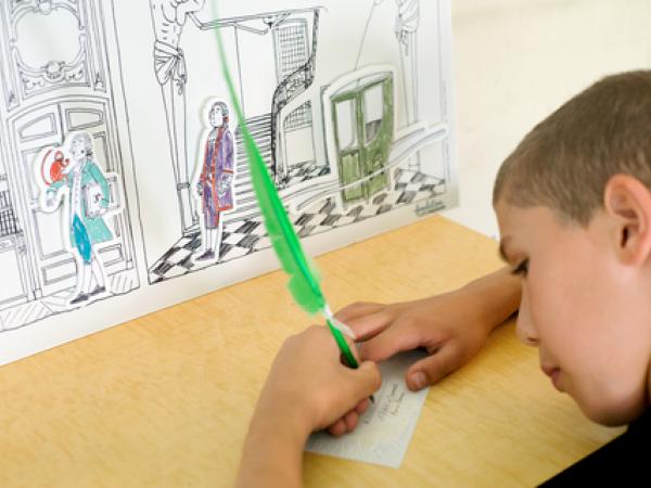 Enfant qui dessine