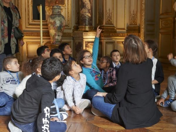 Enfants participant à un atelir